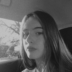 Meet your Posher, Mia